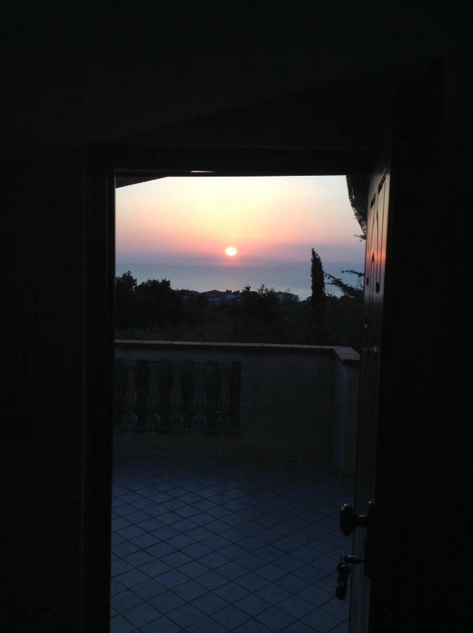 L' Alba Di Alice Apartment Silvi Marina Exterior foto